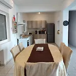 펜션 Aegean Beachfront Petriaí